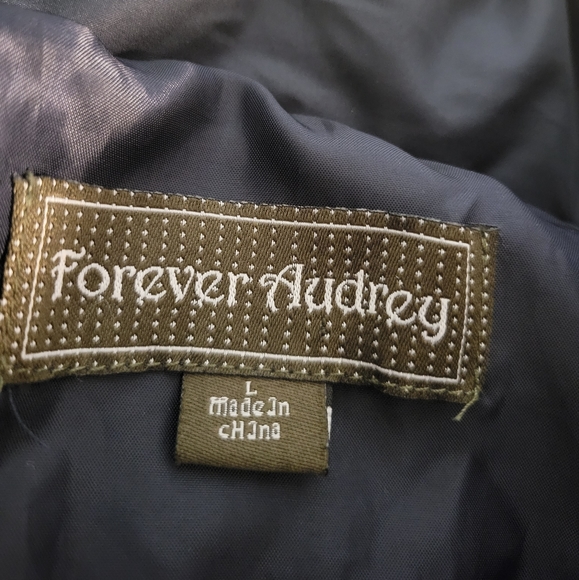 Forever Audrey women's size L navy zip-up vest with multi-colored front panels - Picture 7 of 10